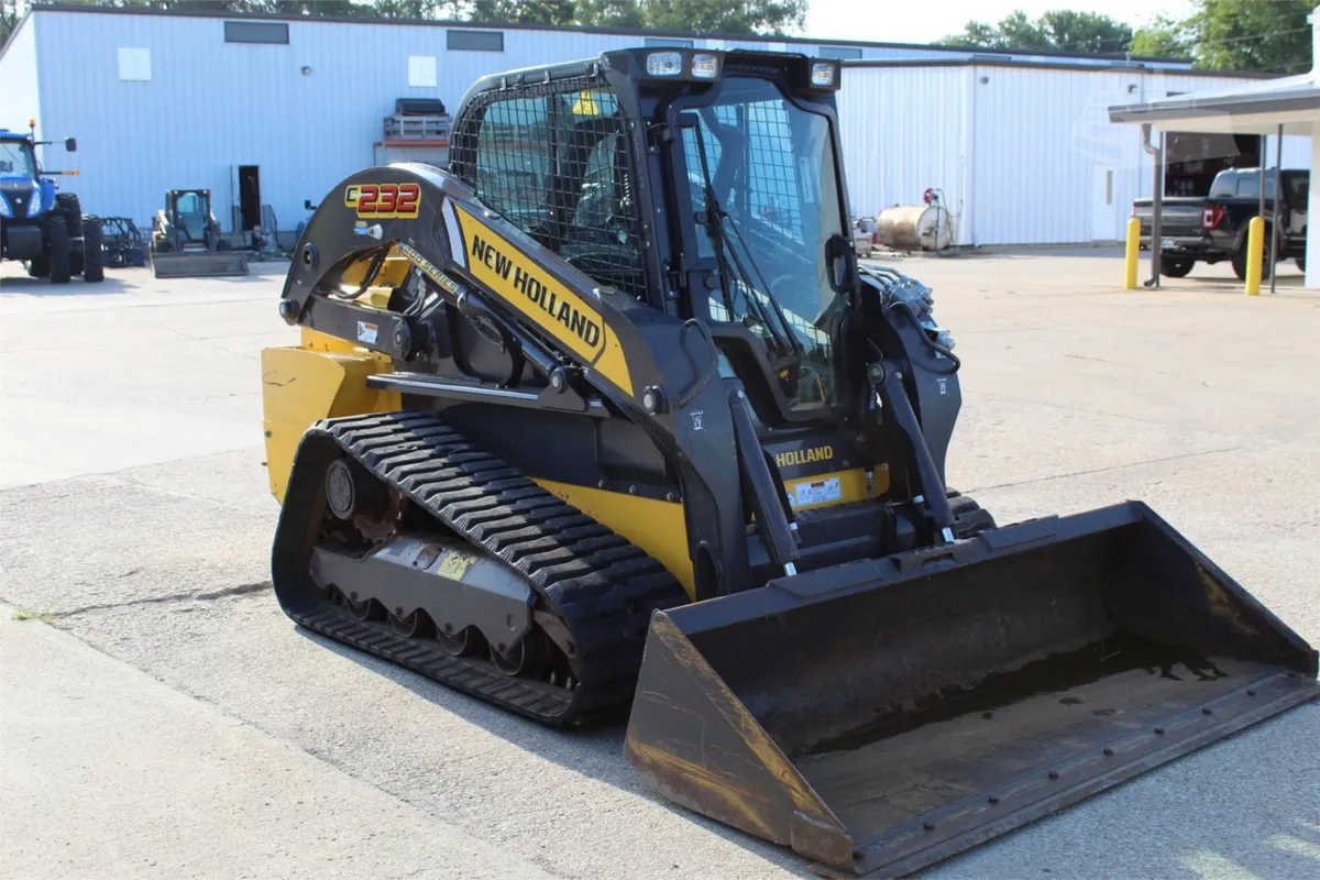 2017 New Holland C232 Track Loaders for sale in Atlantic, IA - listing photo 3 of 15
