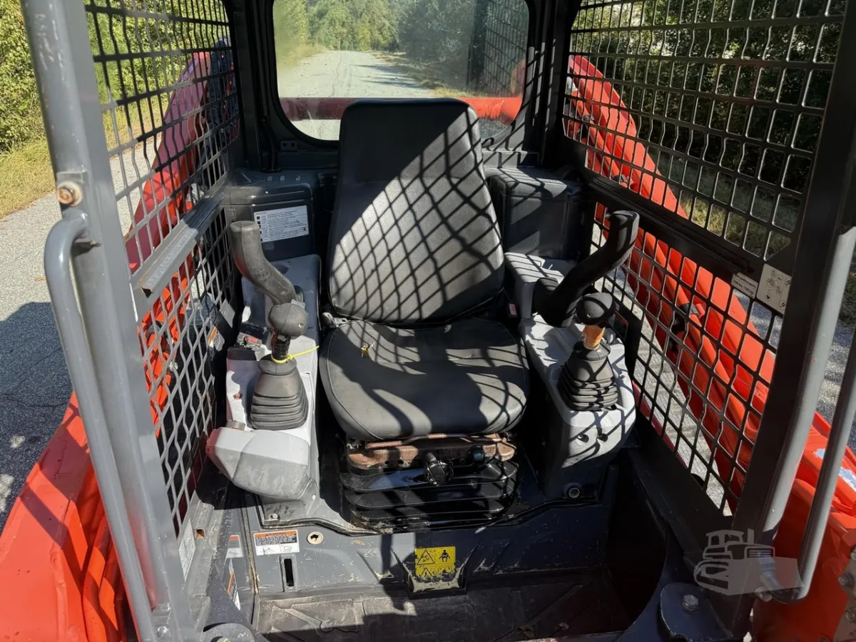 2018 Kubota SVL75-2 Track Loaders for sale in Pleasant Garden, NC - listing photo 5 of 6