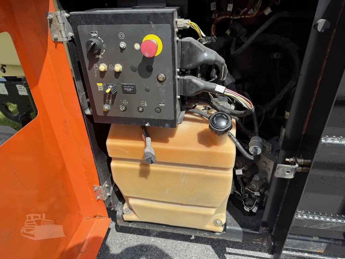 2018 JLG 330LRT Scissor Lift Rough Terrain for sale in Annville, PA - listing photo 10 of 10