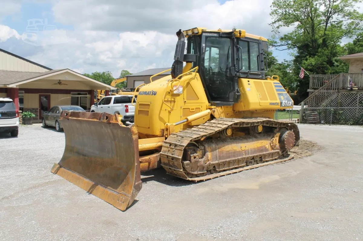 2018 Komatsu D61EX-24 Dozers for sale in Pleasureville, KY - listing photo 7 of 10