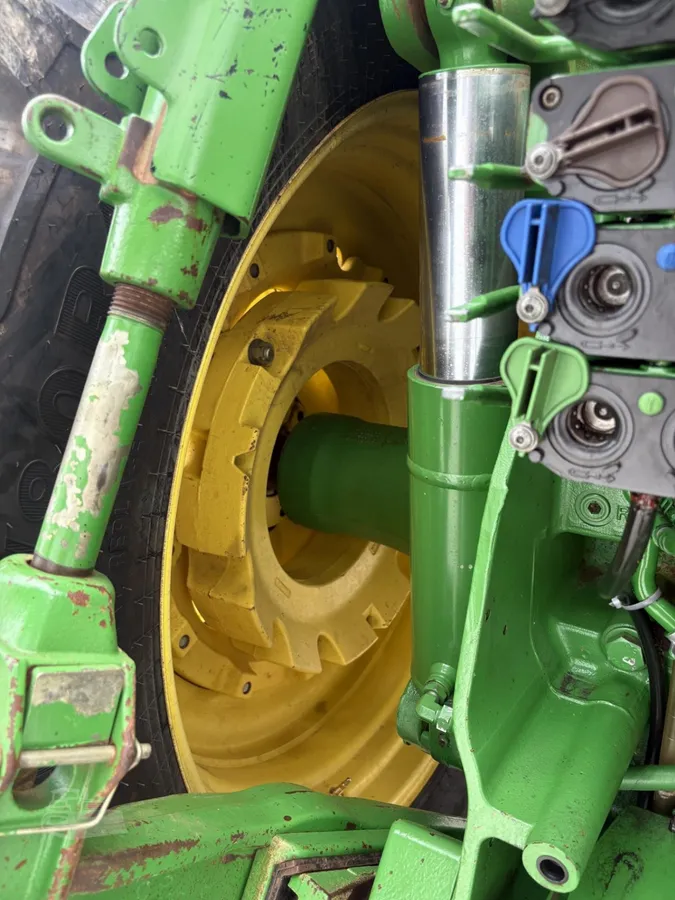 2010 John Deere 8225R Field Tractors Power for sale in Buffalo Center, IA - listing photo 17 of 18