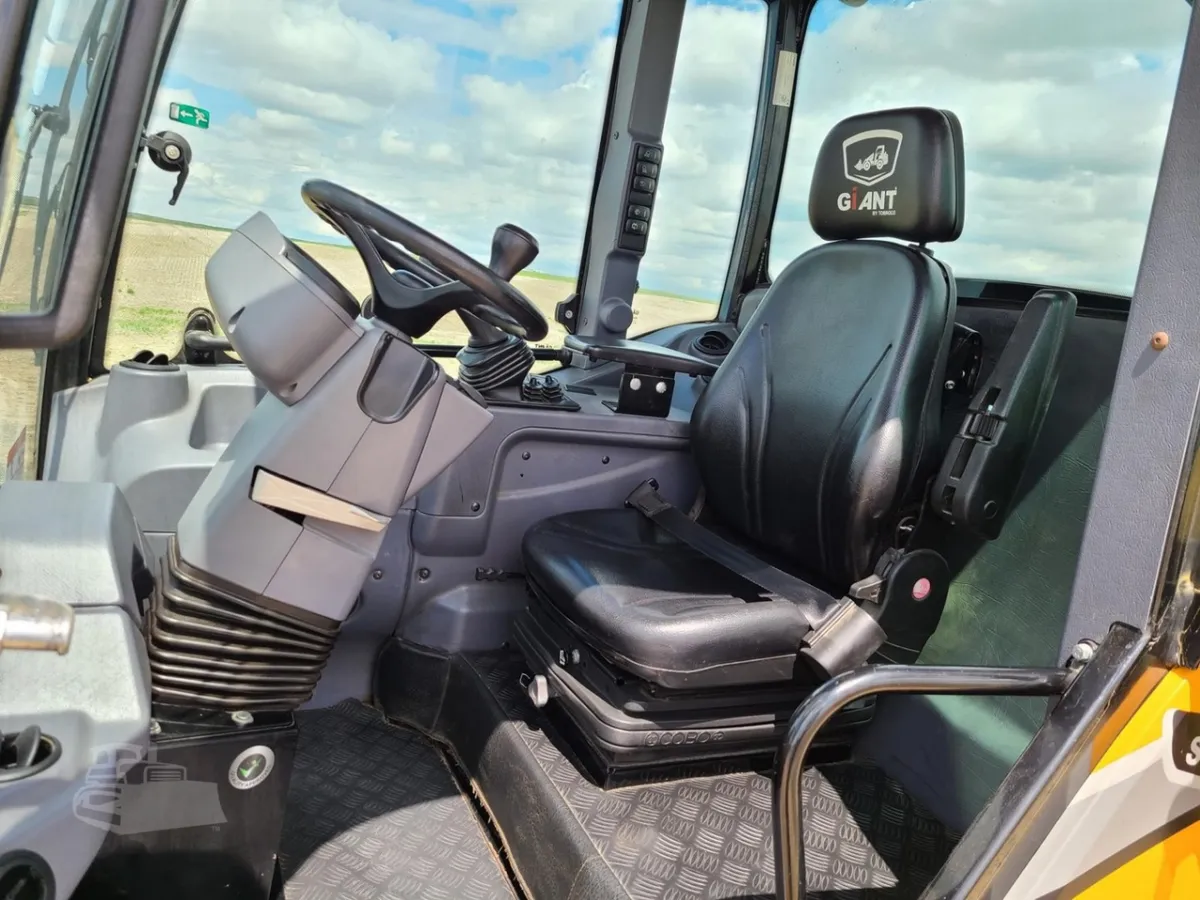 2021 Giant G5000 Wheel Loaders for sale in Loma, MT - listing photo 9 of 10