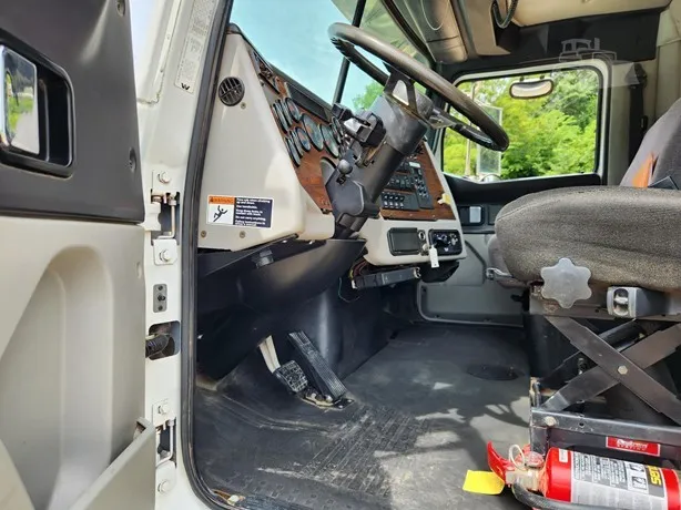 2013 Western Star 4900 Vacuum Truck Hydrovac Combo Jet for sale in Dubuque, IA - listing photo 12 of 19