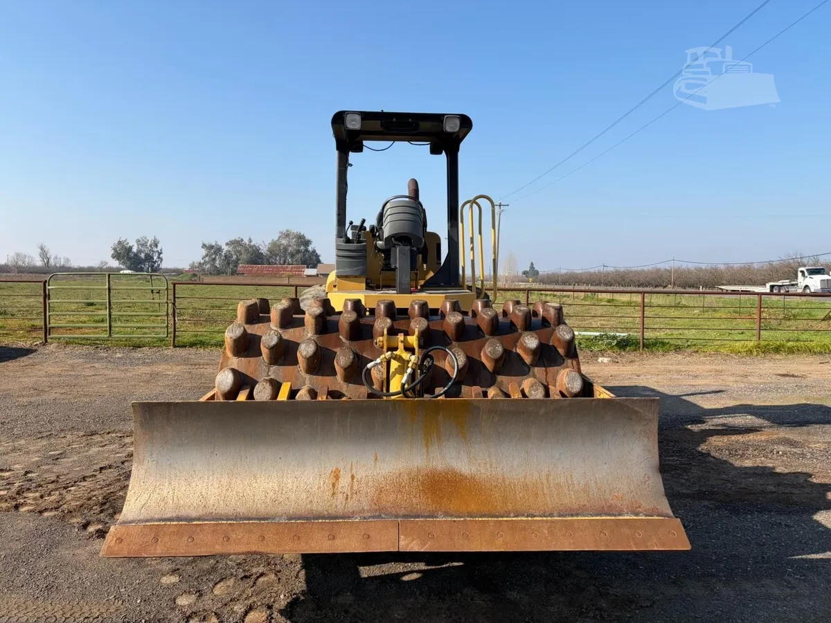 2001 Caterpillar CP-563D Padfoot Trench Compaction for sale in Galt, CA - listing photo 6 of 8