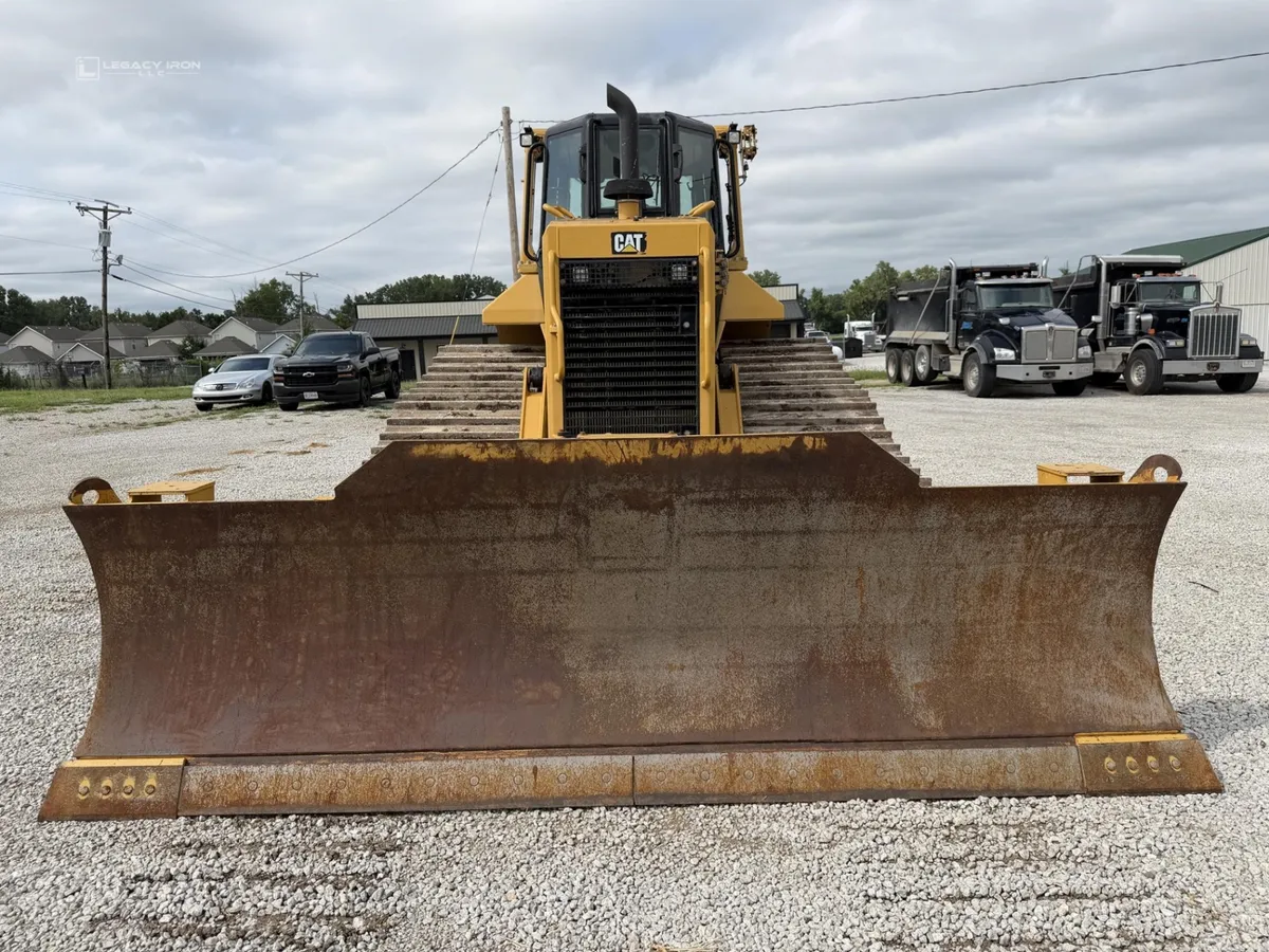 2017 Caterpillar D6N LGP Dozers for sale in Grain Valley, MO - listing photo 8 of 8