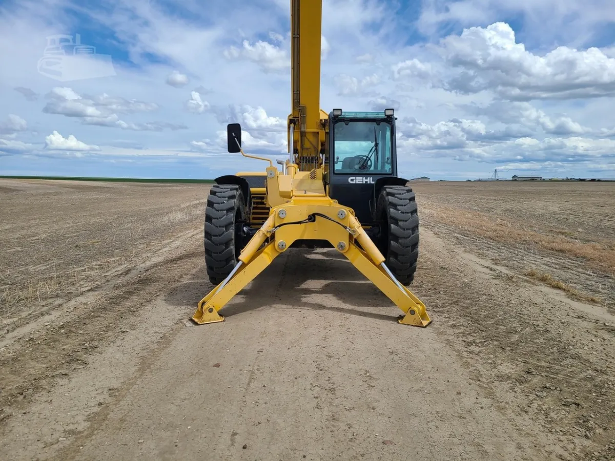 2018 Gehl DL12-55 Telehandler Telescopic Forklift for sale in Loma, MT - listing photo 5 of 10