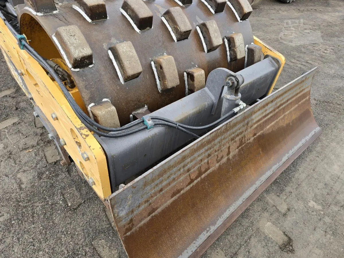 2017 Volvo SD45B Padfoot Trench Compaction for sale in Filer, ID - listing photo 5 of 10