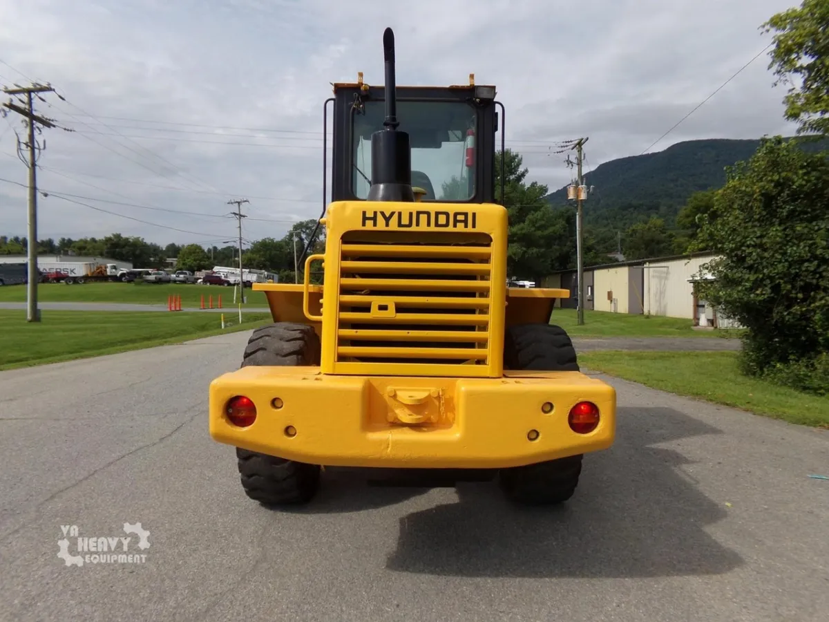 1999 Hyundai HL730-3 Wheel Loaders for sale in Pearisburg, VA - listing photo 9 of 10