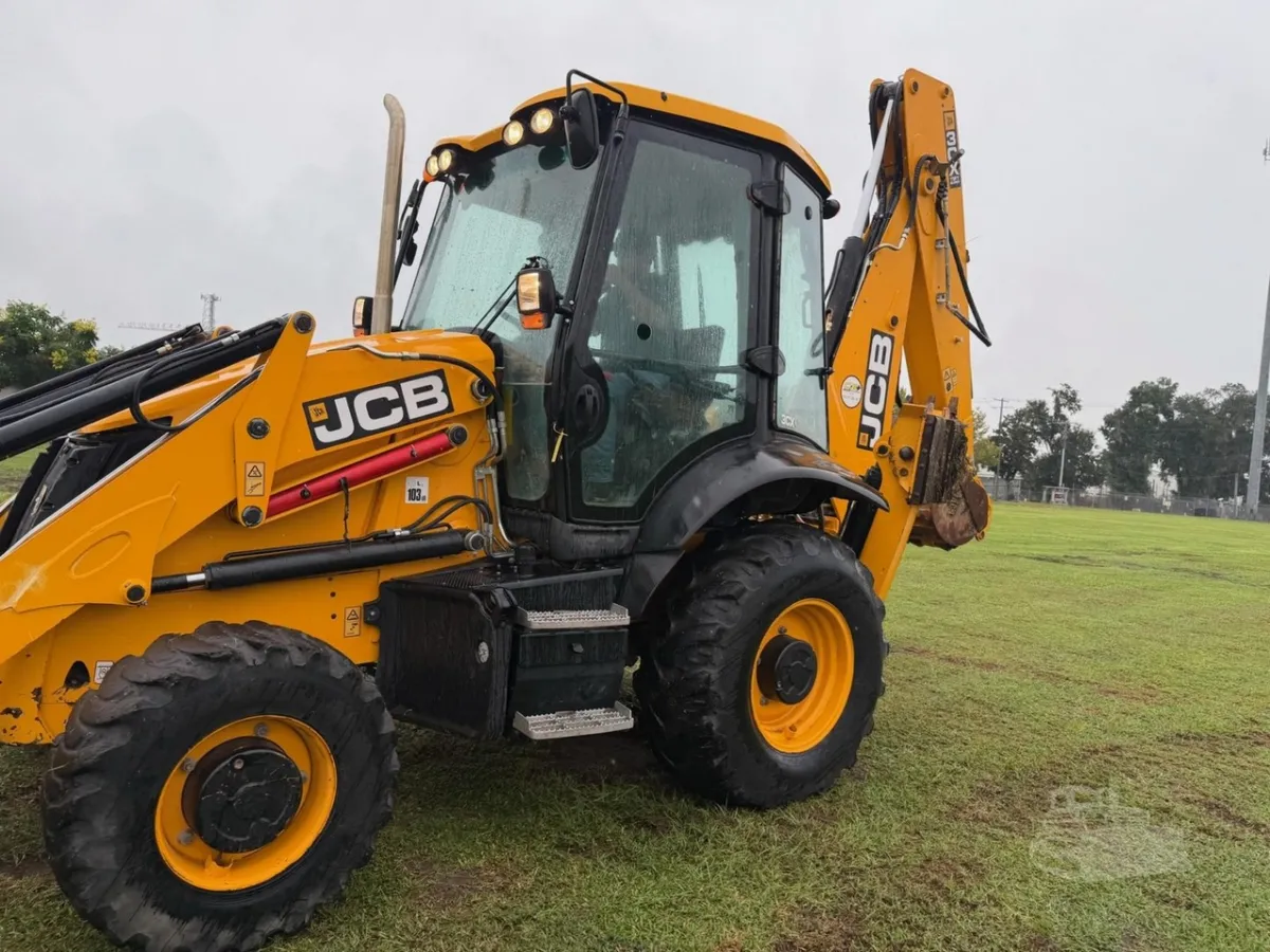2023 JCB 3CX Backhoe Loaders for sale in Plant City, FL - listing photo 9 of 10