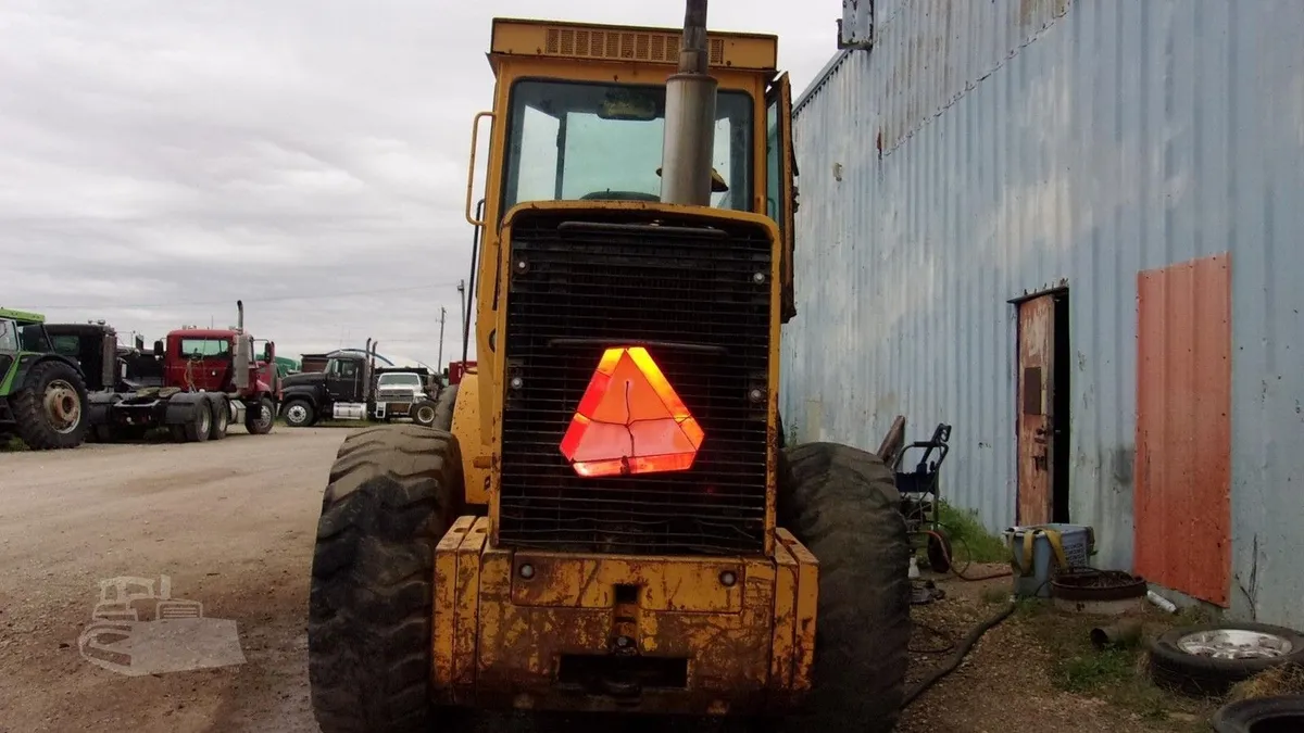 1985 John Deere 544C Wheel Loaders for sale in Galva, IL - listing photo 6 of 8