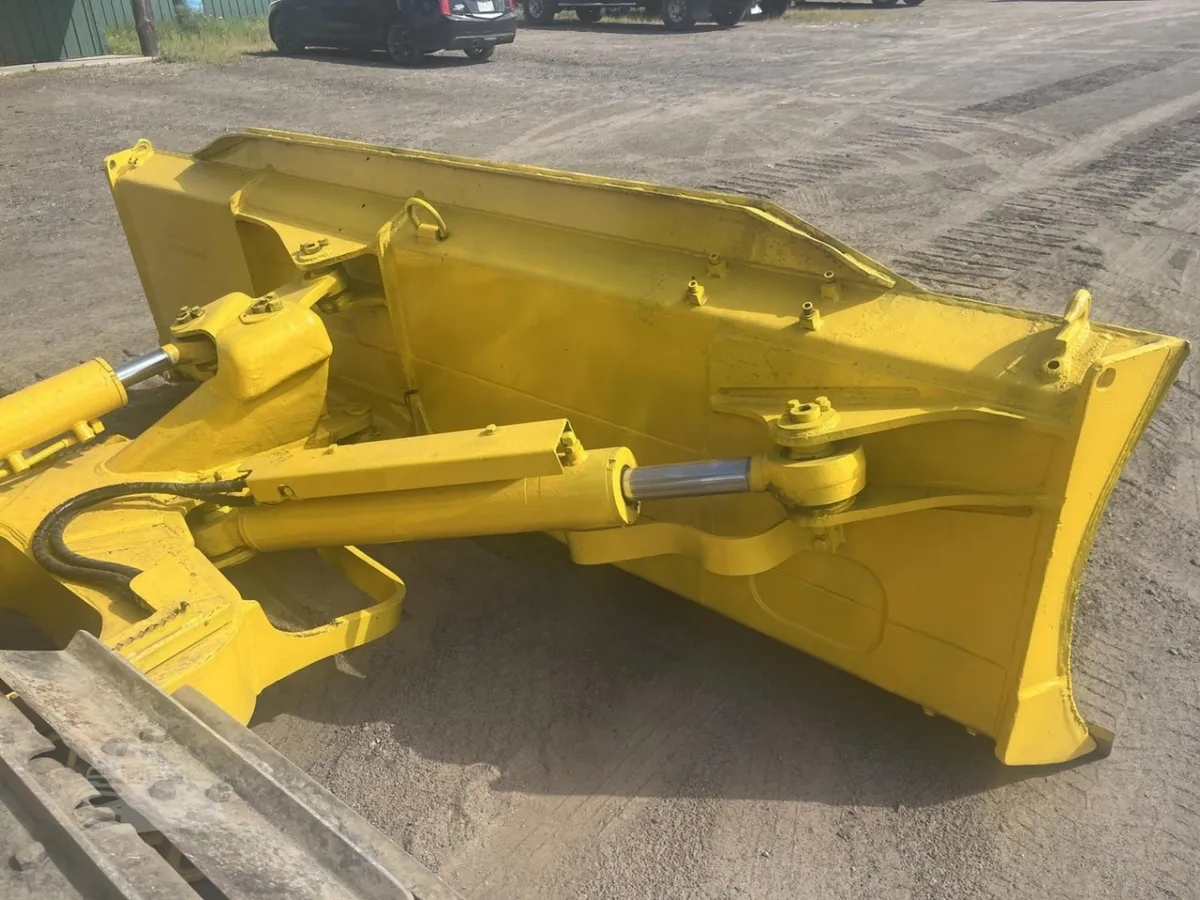 1999 Komatsu D41P-6 Dozers for sale in Holcombe, WI - listing photo 6 of 10