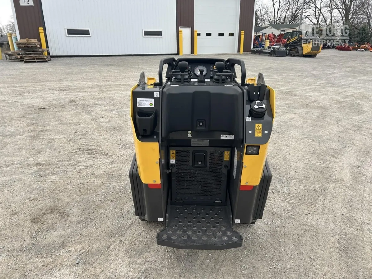 2026 New Holland C314 Track Loaders for sale in City, IL - listing photo 4 of 8