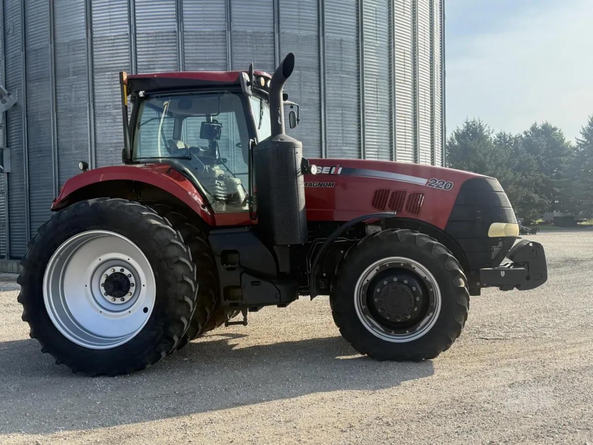2015 Case IH Magnum 220 Field Tractors Power for sale in Independence, IA - listing photo 6 of 15