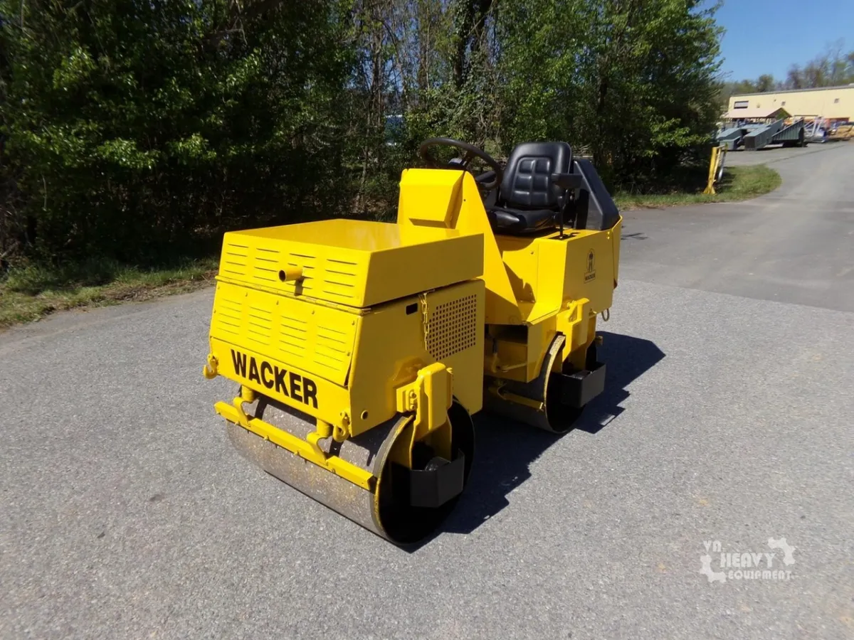 1993 Wacker Neuson RD880V Smooth Drum Rollers for sale in Pearisburg, VA - listing photo 2 of 10