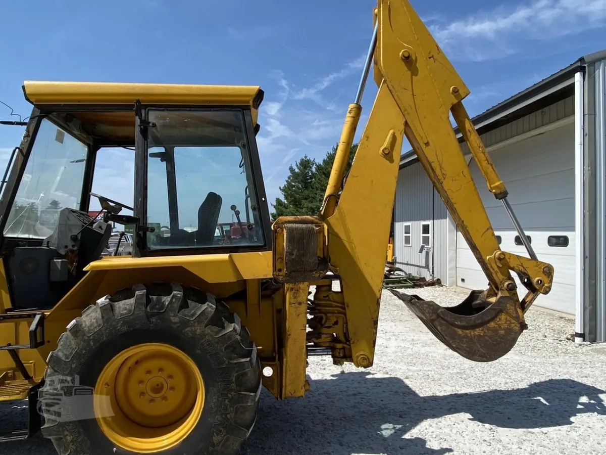 1985 JCB 1550B Backhoe Loaders for sale in Camp Point, IL - listing photo 6 of 8