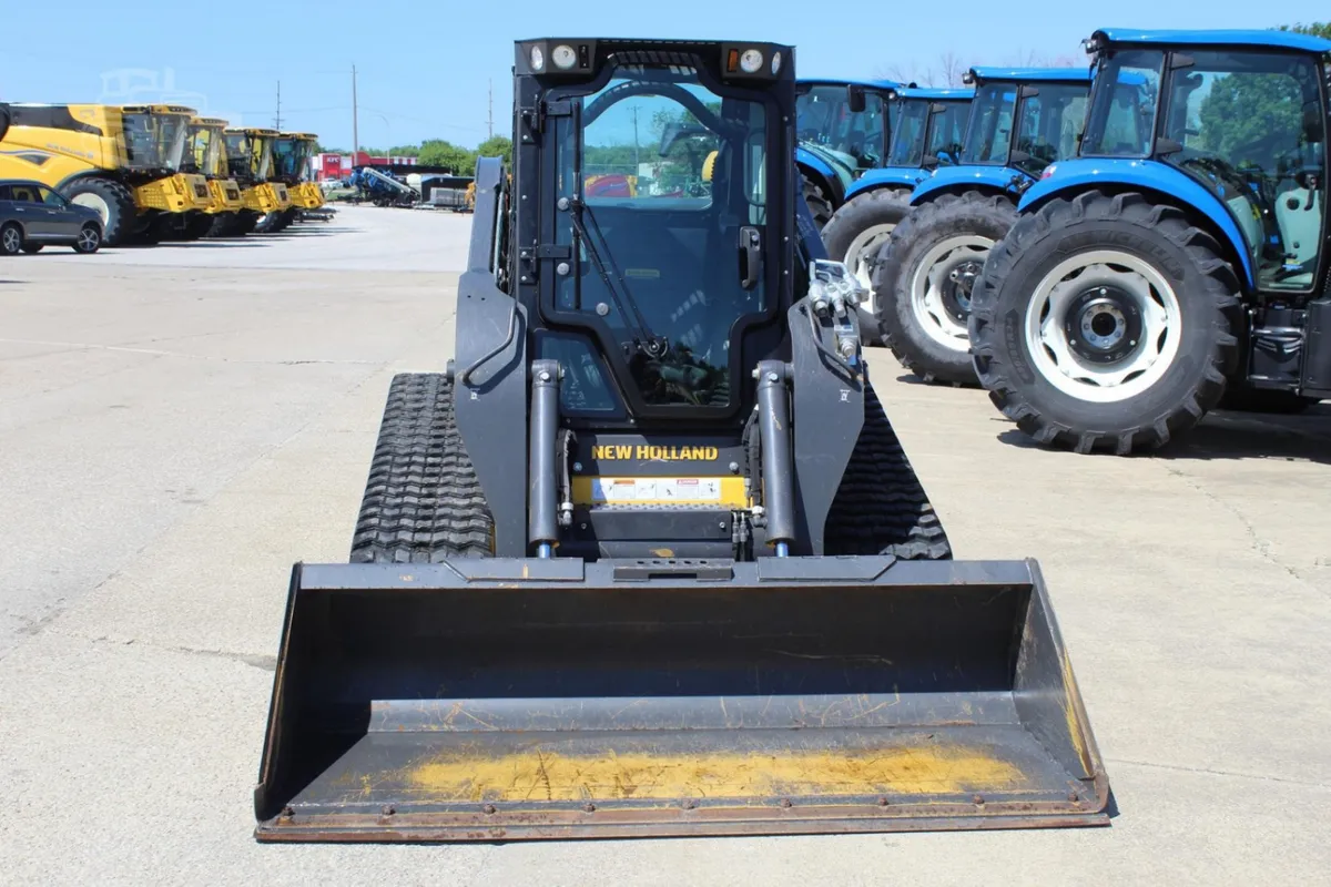 2022 New Holland C345 Track Loaders for sale in Atlantic, IA - listing photo 4 of 10