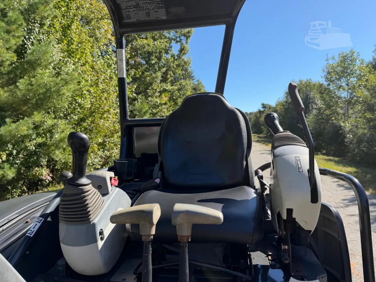 2012 John Deere 27D Excavators for sale in Pleasant Garden, NC - listing photo 9 of 10