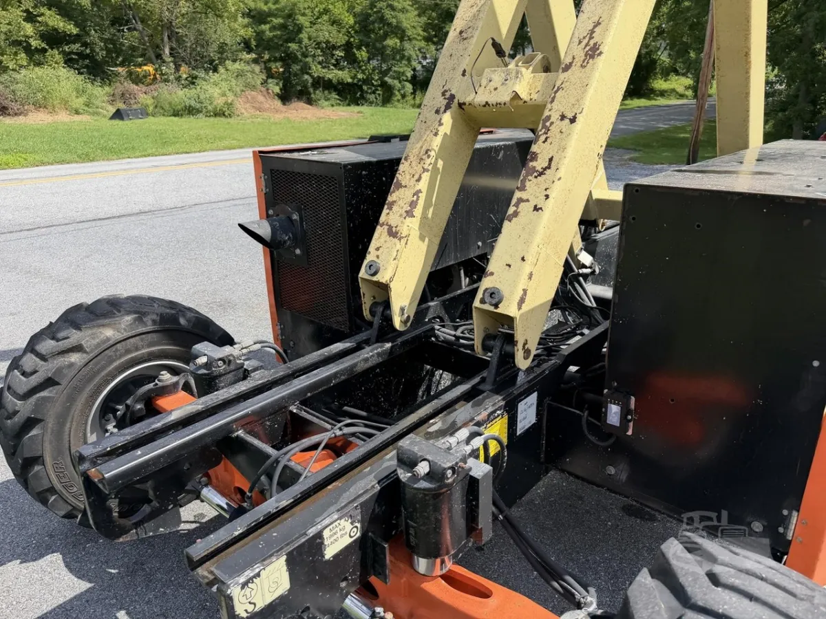 2018 JLG 330LRT Scissor Lift Rough Terrain for sale in Annville, PA - listing photo 8 of 10
