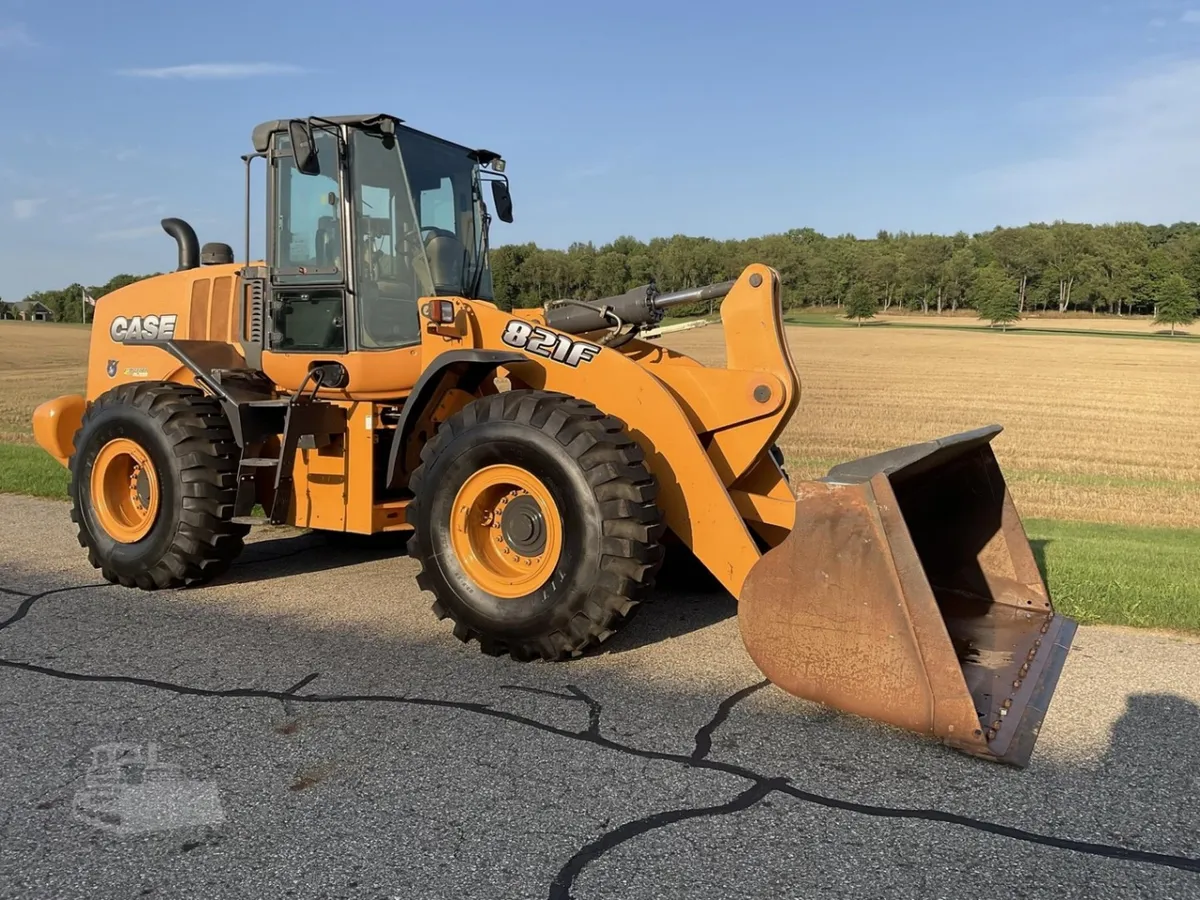 2015 CASE 821F Wheel Loaders for sale in Allegan, MI - listing photo 3 of 10