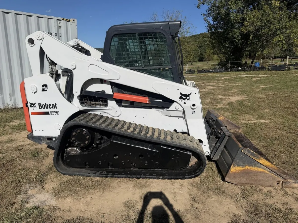 2011 Bobcat T770 Track Loaders for sale in Boonsboro, MD - listing photo 3 of 10