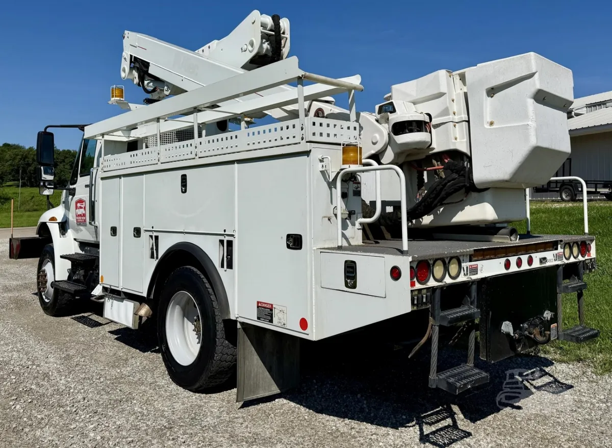 2012 Altec AT40M Service Mechanics Truck Crane for sale in Knoxville, IA - listing photo 6 of 45