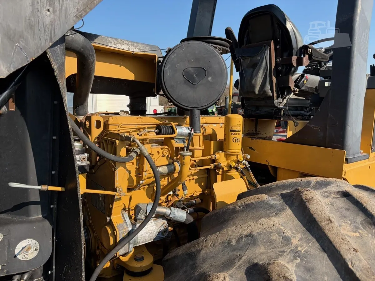 2001 Caterpillar CP-563D Padfoot Trench Compaction for sale in Galt, CA - listing photo 4 of 8
