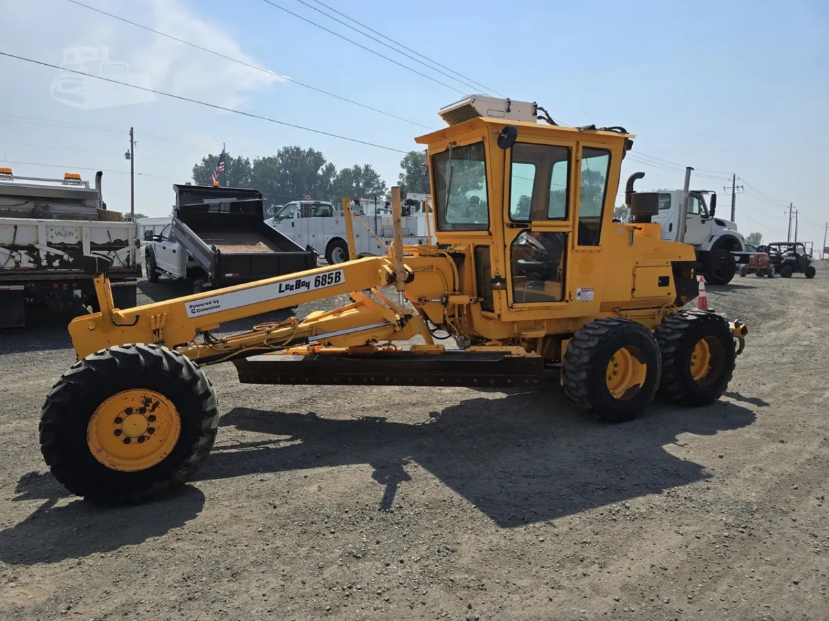 2005 Leeboy 685B Motor Graders for sale in Filer, ID - listing photo 2 of 9