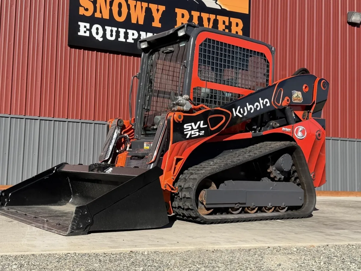 2022 Kubota SVL75-2 Track Loaders for sale in Cle Elum, WA - listing photo 2 of 10