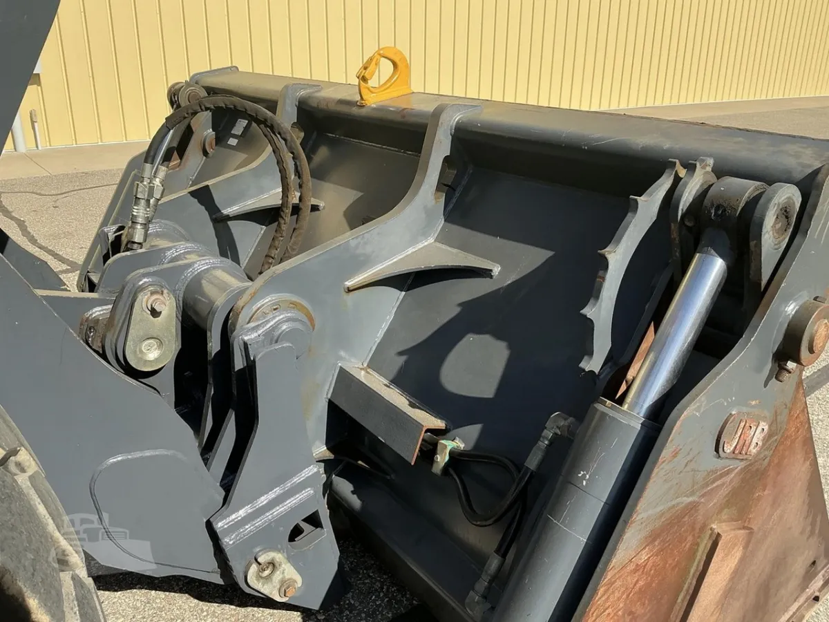 2020 John Deere 524L Wheel Loaders for sale in Allegan, MI - listing photo 5 of 10