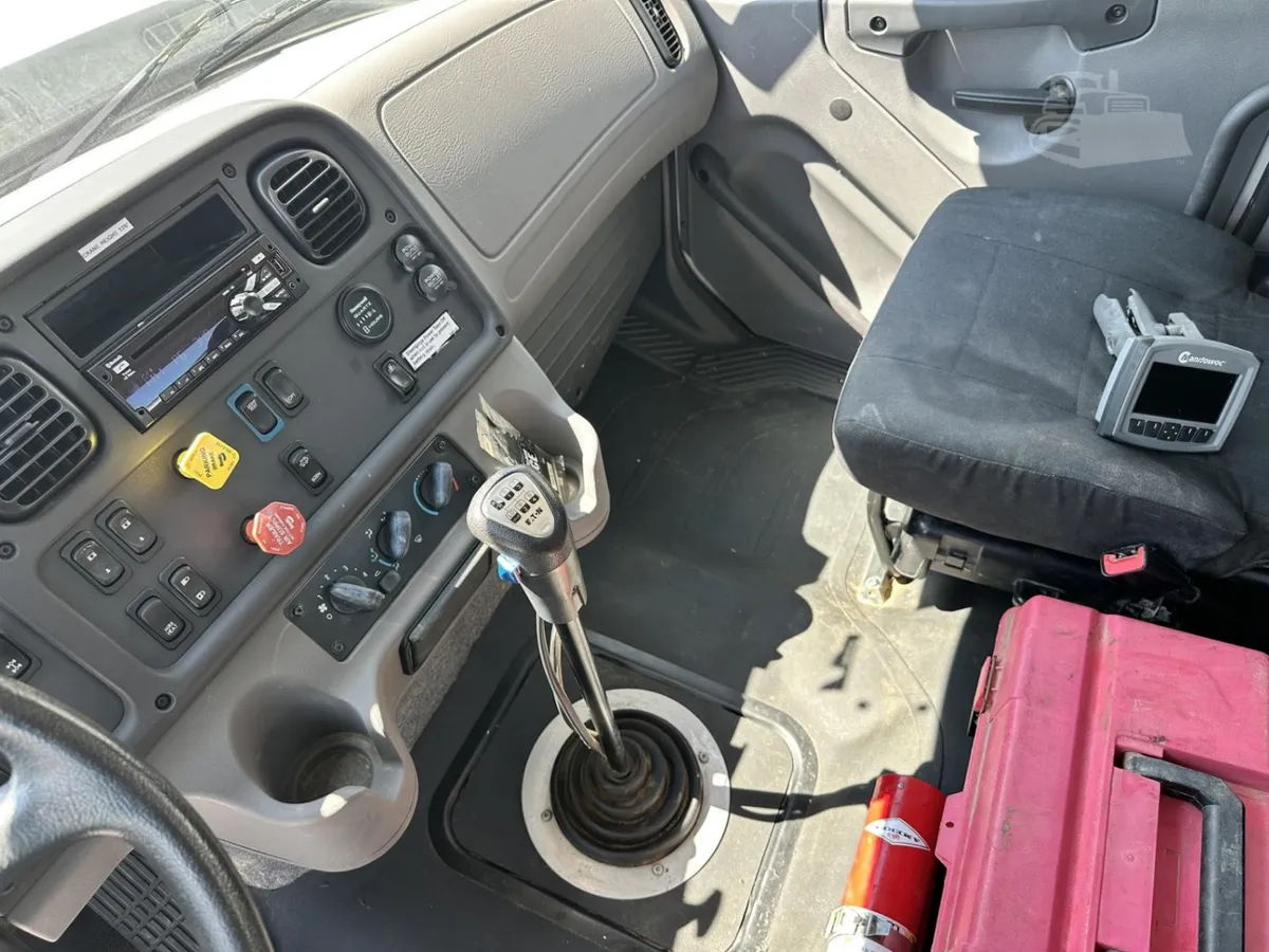 2019 National Crane NBT30H-2 Cranes Mobile for sale in Wellman, IA - listing photo 30 of 35