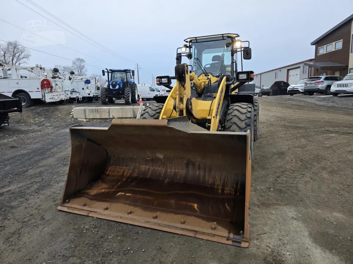 2024 Komatsu WA320-8 Wheel Loaders for sale in Filer, ID - listing photo 3 of 10