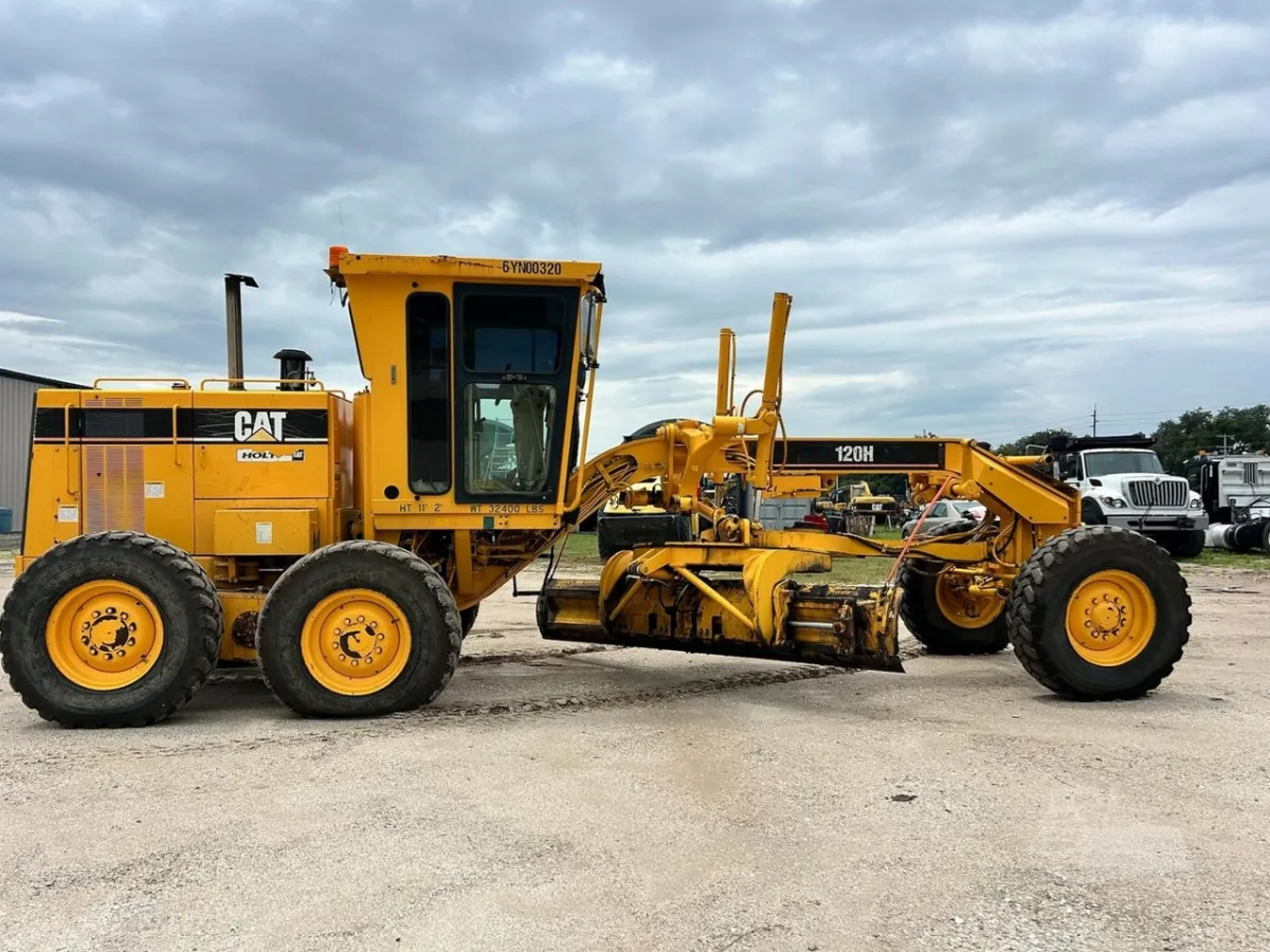 2002 Caterpillar 120H Motor Graders for sale in Plant City, FL - listing photo 5 of 10