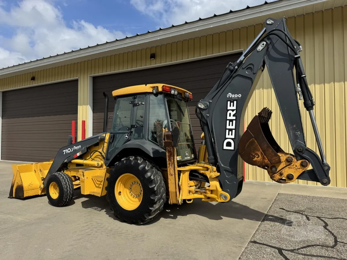 2011 John Deere 710J Backhoe Loaders for sale in Allegan, MI - listing photo 2 of 10