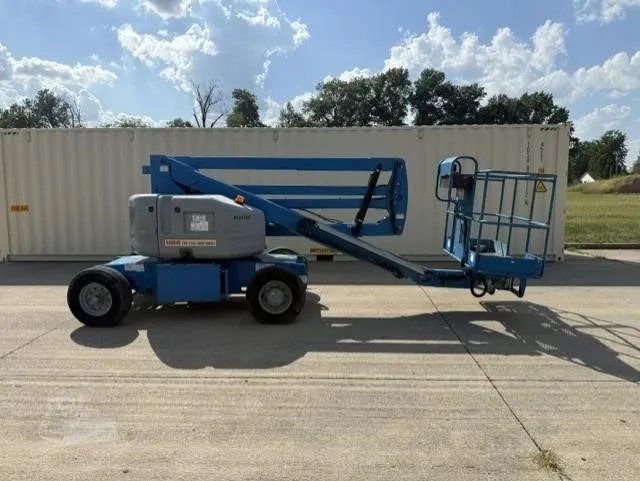 2015 Genie Z45/25DC Articulating Boom Lift Knuckle for sale in Newton, IL - listing photo 2 of 8