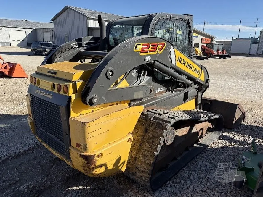 2018 New Holland C237 Track Loaders for sale in Alta, IA - listing photo 4 of 24