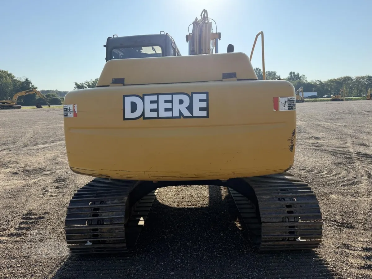 2004 John Deere 120C Excavators for sale in Nesbit, MS - listing photo 4 of 10