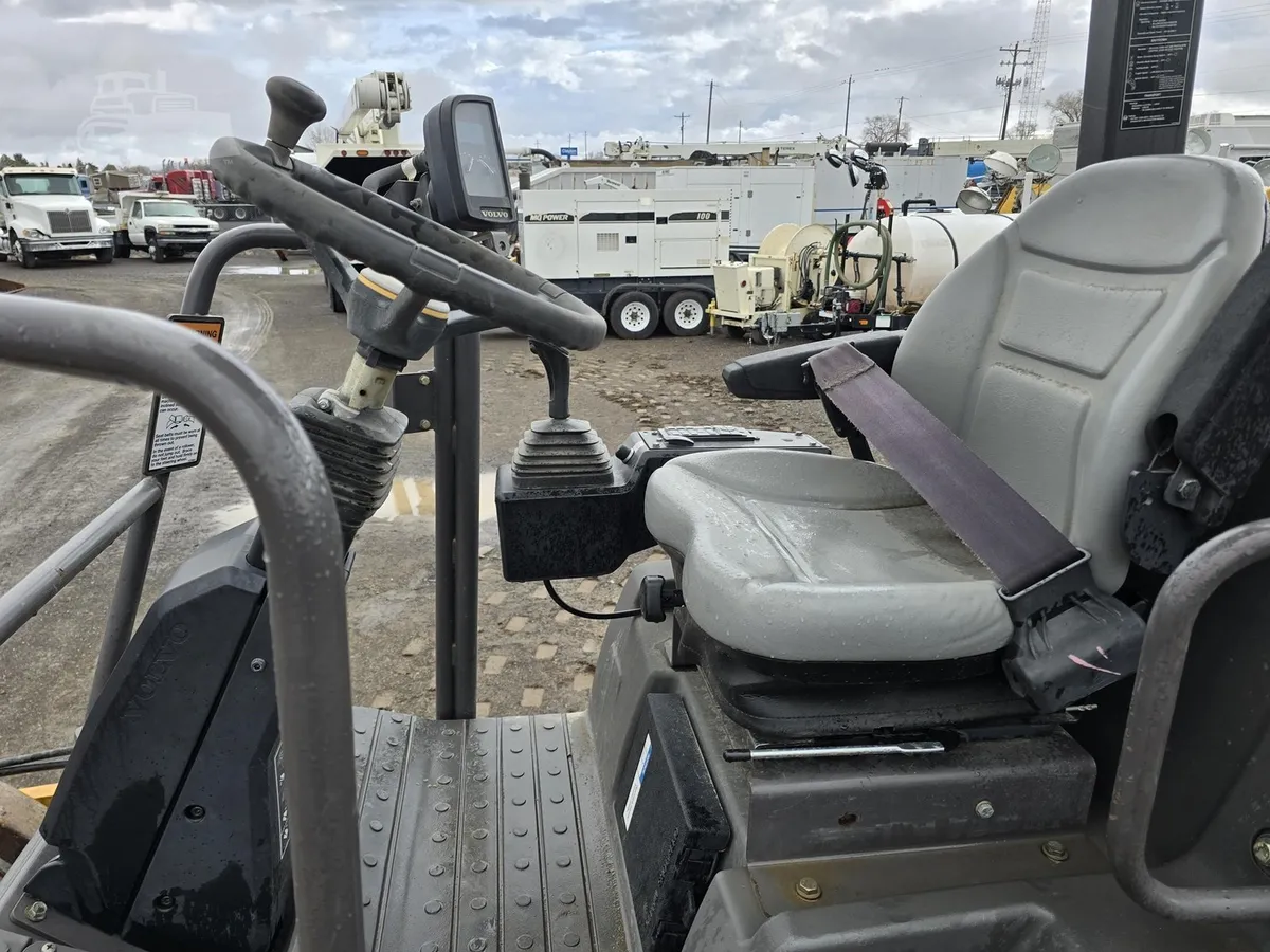 2017 Volvo SD45B Padfoot Trench Compaction for sale in Filer, ID - listing photo 9 of 10